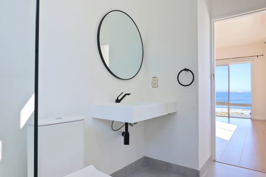 4 Bedroom Property for Sale in Beachfront Western Cape